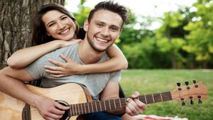 Happy Women's Day: প্রেমিকের কাছ থেকে সব প্রেমিকারাই যা চান...