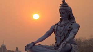 Maha Shivratri 2023: শিবরাত্রির পূজার সময় জপ করুন এই ৫ মন্ত্র, দূর হবে দুঃখ-কষ্ট, পাবেন সমৃদ্ধি!