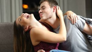 যৌন ক্ষমতা দু'গুণ বাড়িয়ে তোলে এই ১২টি খাবার!