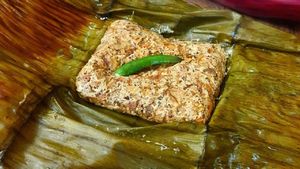 নিরামিষ পাতুরি খেয়েছেন? বানিয়ে ফেলুন জিভে জল আনা মোচার পাতুরি