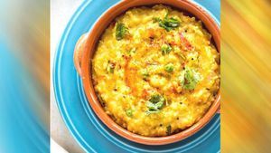ওটস দিয়ে বানিয়ে ফেলুন সুস্বাদু খিচুড়ি, মুখের স্বাদ বদলাবে, ওজনও কমবে!