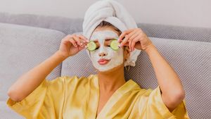 গরমে ব্রণর সমস্যায় নাজেহাল? এই ঘরোয়া পদ্ধতিগুলি ম্যাজিকের মত কাজ করবে! 