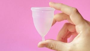 Menstrual Hygiene: প্রথমবার মেনস্ট্রুয়াল কাপ ব্যবহার করবেন? অবশ্যই মাথায় রাখুন এই ৫ বিষয়!