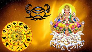 Surya Gochar 2023: চন্দ্রের রাশিতে আসবে সূর্য, অভিশাপ নেমে আসবে এই ৫ রাশির জীবনে!