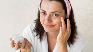 রাতে ঘুমাতে যাওয়ার আগে করুন এই কাজ, এক সপ্তাহেই উপচে পড়বে ত্বকের জেল্লা!