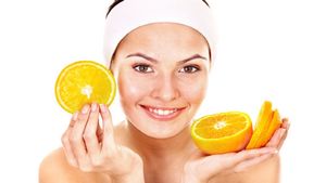 কমলার রসেই জেল্লা ফিরবে ত্বকের, দূর হবে বলিরেখা ও দাগছোপ!