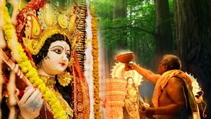 Durga Puja 2023: দেবী দুর্গার দোলায় আগমন ও গমন কীসের ইঙ্গিত দেয়?
