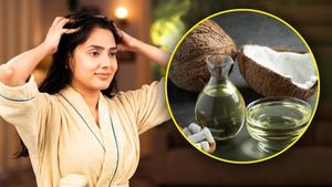 Hair Oiling Mistakes: চুলে সারা রাত তেল লাগিয়ে রাখেন? নিজের অজান্তেই করে ফেলছেন চুলের বড় ক্ষতি!