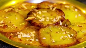 Janmashtami Recipes: জন্মাষ্টমীর ভোগের থালা সাজান তালের মালপোয়া দিয়ে, রইল রেসিপির হদিশ