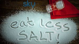 Low Sodium Diet: প্রেশারের ভয়ে নুন খাওয়া ছেড়েছেন? অজান্তেই নিজের ক্ষতি করছেন না তো!