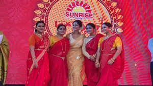 মিউজিক ভিডিয়োর মাধ্যমেই পুজোর সূচনা সানরাইজের, গান গাইলেন মোনালি-জিৎ