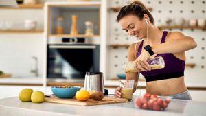 মেদহীন ছিপছিপে চেহারা চান? রোজ সকালে পান করুন এই ৩ পানীয়!