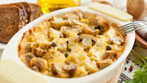 ফ্রিজে চিকেন আছে? মাশরুম এনে রেঁধে ফেলুন ক্রিমি মাশরুম চিকেন, রইল রেসিপি