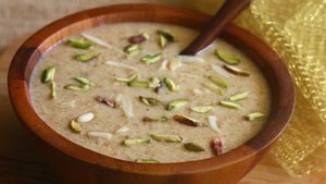 বাঁধাকপির ঘণ্ট নয়, তাক লাগিয়ে দিন পায়েশ বানিয়ে!