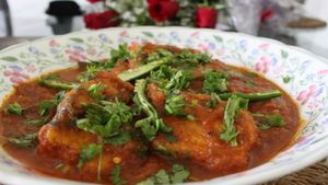 কাতলা মাছ রাঁধুন এ ভাবে, শীতে গরম ভাতের সঙ্গে দারুণ জমবে!