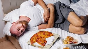 Food Coma: দুপুরে ভরপেট খাওয়ার পরেই ঘুম পায়? কী ভাবে করবেন সমস্যার সমাধান?