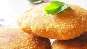 সান্ধ্য জলখাবারে থাকুক মুখরোচক 'আলুর খাস্তা কচুরি', রইল রেসিপি