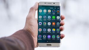 মোবাইল ওয়ালপেপারে রাখুন এই ছবিগুলি, ধনসম্পদে ভরে উঠবে জীবন!