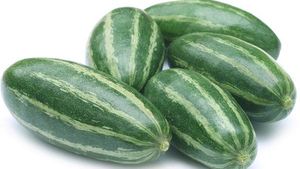 নিরামিষের দিনে রেঁধে ফেলুন পটল পোস্ত, রইল রেসিপি