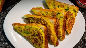 বেসন ও পাউরুটি দিয়ে বানিয়ে নিন মুচমুচে টোস্ট, রইল রেসিপি