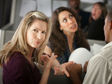 સર્વે: મુસીબતમાં નાખી શકે છે ઓફીસમાં બાળકો જેવી હરકતો