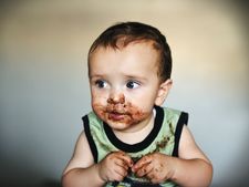 નાના બાળકોને નમ ખવડાવો ખાંડ, નહિંતર થઈ શકે છે આ મુશ્કેલીઓ