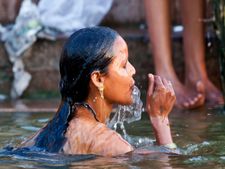 શું તમે જાણો છો લોકો ગુરુવારે વાળ કેમ નથી ધોતા?