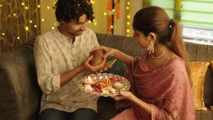 Raksha Bandhan 2025: राखी बंधवाते समय भाई को हाथ में नारियल क्यों रखना चाहिए? जान‍िए धार्म‍िक मान्‍यता  