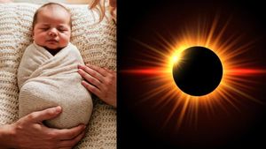 Chandra Grahan के दौरान जन्में बच्चे कैसे होते हैं? 5 पॉइंट्स में जानें उनकी पर्सनैलिटी से जुड़े रोचक तथ्य