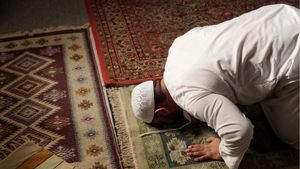 Alvida Jumma 2026: 13 या 20 मार्च, कब है रमजान का आखिरी जुमा? जानिए क्यों माना जाता है इतना खास