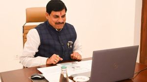 MP सरकार का बड़ा कदम: बालिकाओं को फ्री HPV वैक्सीन, सर्वाइकल कैंसर से बचाव क्यों है जरूरी?