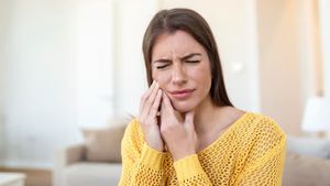 दांत दर्द ने मुश्किल कर दिया है खाना-पीना? आजमाएं दादी-नानी के ये 3 घरेलू नुस्खे, मिनटों में मिलेगा आराम