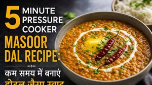 5 Minute Pressure Cooker Masoor Dal Recipe: कम समय में बनाएं होटल जैसा स्वाद