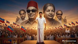 क्या Thalapathy Vijay दोहरा पाएंगे MGR व जयललिता का इतिहास? वो 4 सितारे जो बने तमिलनाडु के CM