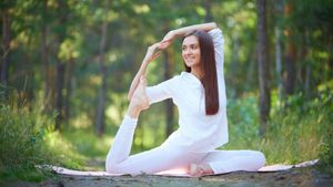 21 जून को ही क्यों मनाया जाता है International Yoga Day?? जानें दिलचस्प इतिहास और इस साल थीम