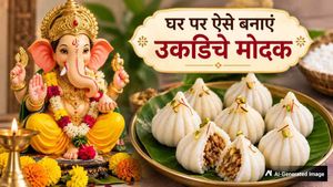 Modak Recipe: गणेश चतुर्थी पर बप्पा के लिए घर पर बनाएं उनके प्रिय उकडिचे मोदक, जानें इसकी आसान रेसिपी