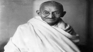 Gandhi Jayanti Wishes 2026: हाथ में लाठी थी...गांधी जयंती पर अपनों को ये खास मैसेज भेजकर दें शुभकामनाएं