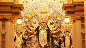 Navratri 2026 Vrat Niyam: नवरात्रि व्रत में क्या करें और क्या न करें? जानें व्रत रखने के जरूरी नियम