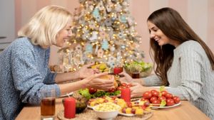 Healthy Christmas Plate: Festive Food Swaps That Keep Energy High And Bloating Low