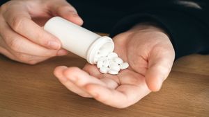 Antacid Overuse in Cold Months Is Disrupting Gut Health: Expert Weighs In