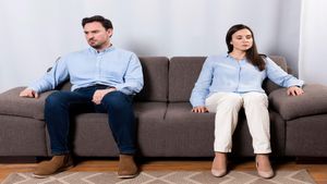 Midlife Breakups Explained: What Is Meno Divorce and Why It Matters