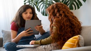 Social Media Loves Therapy Words—But Experts Say There’s A Problem