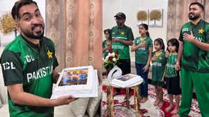 Viral Video: Pakistani Family Celebrates India’s T20 World Cup Victory With Cake, Sings Indian National Anthem