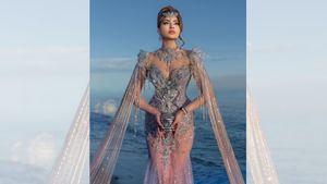 Urvashi Rautela At Cannes 2026: Fifth Time, Silver Crystals And A Bird On Her Head