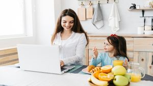 Mother's Day 2026: How Busy Moms Can Finally Stop Skipping Meals and Start Nourishing Themselves