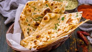 Tandoori Roti Recipe: How To Make Tandoor-Style Roti At Home