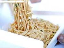 ಮಕ್ಕಳ ಅಚ್ಚುಮೆಚ್ಚಿನ ಸಾಫ್ಟ್ ಫ್ರೈಡ್ ನೂಡಲ್ಸ್