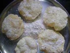 ಗರಿಗರಿ ಬಾಂಬೆ ಪೂರಿ ಸಿಹಿ ರೆಸಿಪಿ