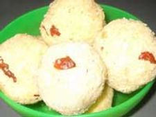 ಹಾಲಿನಪುಡಿ ಬೆರೆಸಿದ ರುಚಿಕರ ರವೆ ಉಂಡೆ