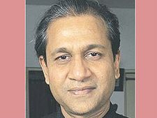 ಕೌನ್ ಬನೇಗಾ ಕರೋಡ್ ಪತಿಯ ಅಧಿಪತಿ ಯಾರು ಗೊತ್ತಾ?